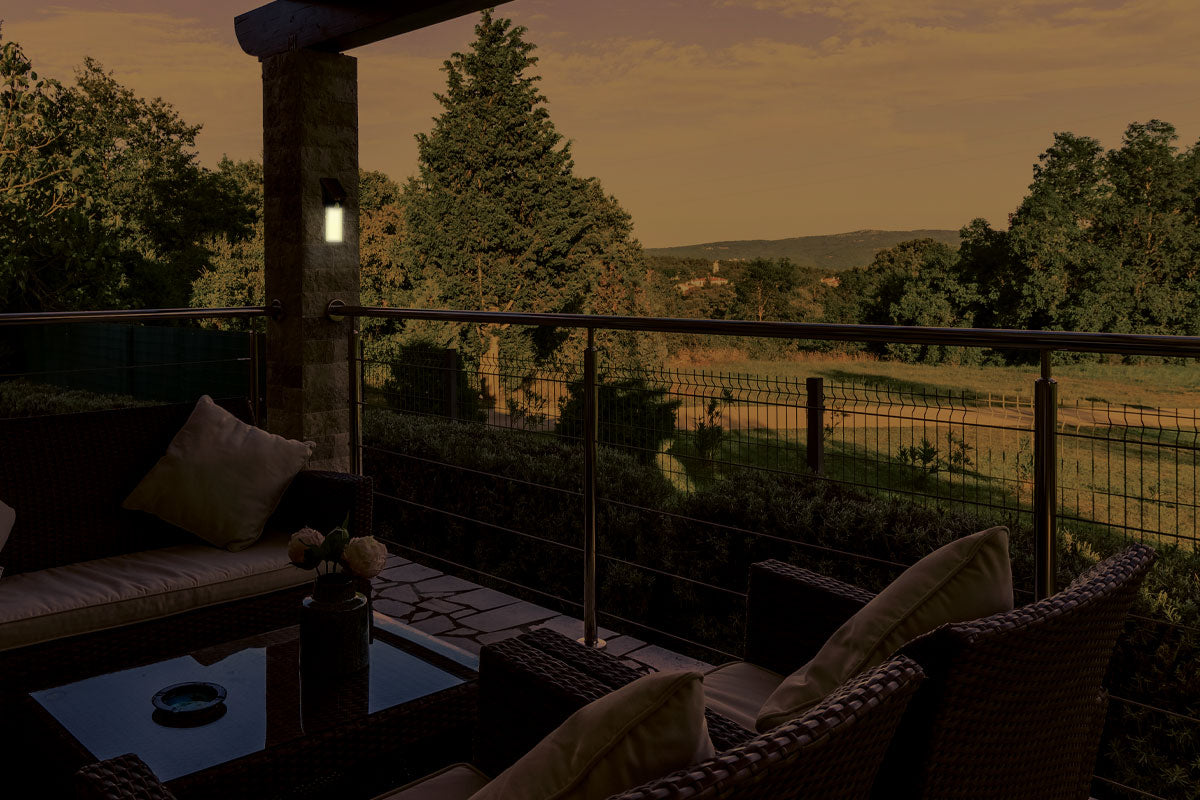 NexSun 2 in 1 | 1000 Lumens | Solar Wall light with Detachable Light