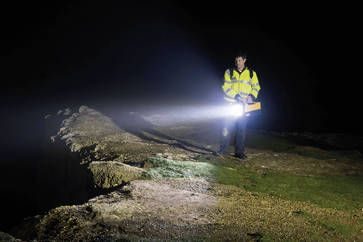 Solaris Pro-X | 16 000 lumens | 36,4 Ah | Autonomie de 48 heures | Lampe de zone rechargeable