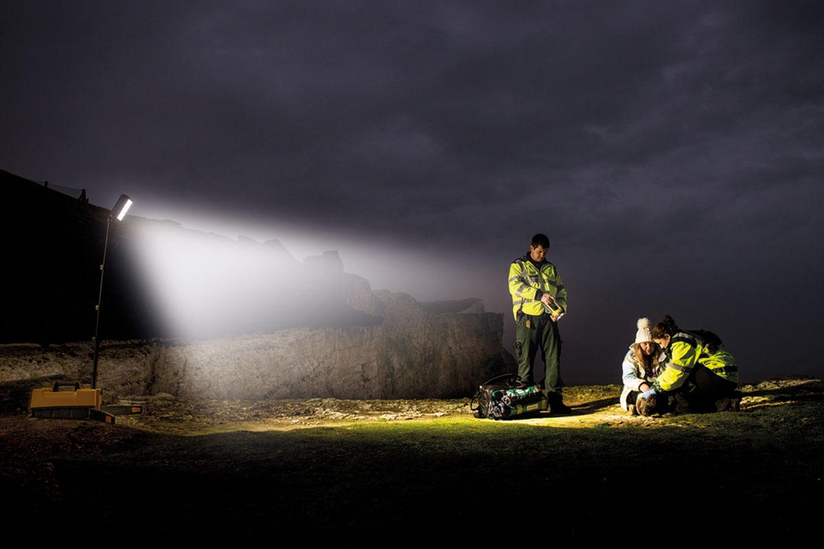 Solaris Pro-X | 16 000 lumens | 36,4 Ah | Autonomie de 48 heures | Lampe de zone rechargeable