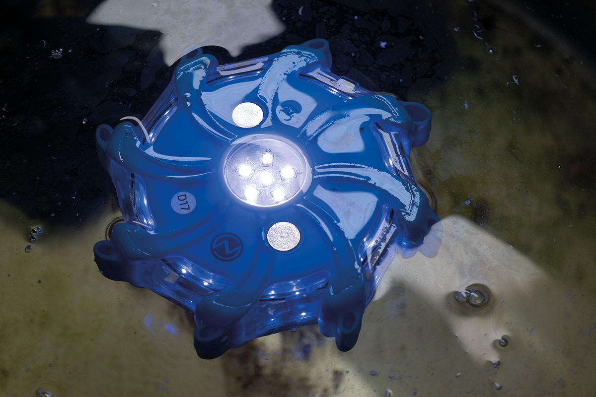 Pulsar Pro | 360º Illumination | Rechargeable Hazard Warning Light (EU)