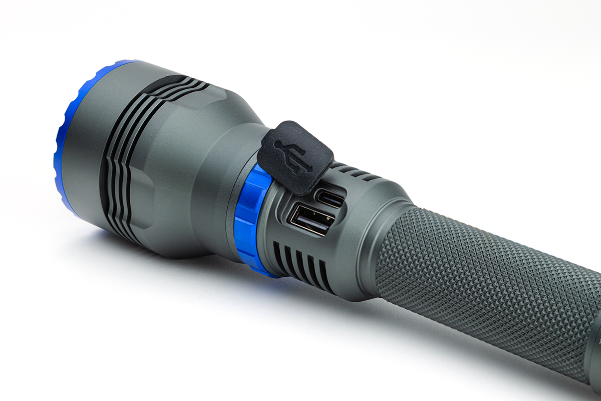 Explorer 1150 Zoom | 1150 lumens | Lampe de poche rechargeable Zoom LEP