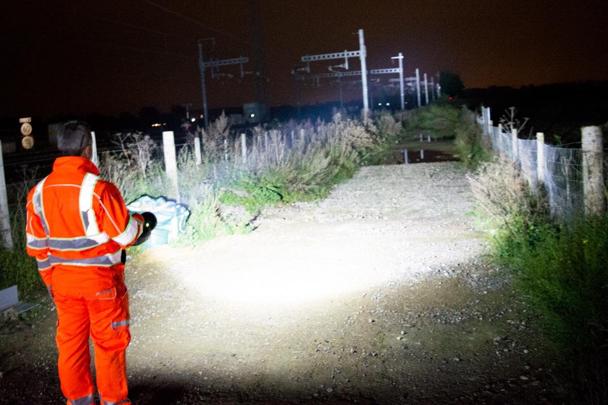 ProStar | 10.000 Lumen | Wiederaufladbarer Suchscheinwerfer